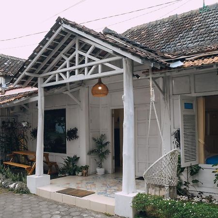 Roemah Renjana Yogyakarta酒店 外观 照片